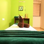Oyo 26175 Hotel Green Villa Guest House