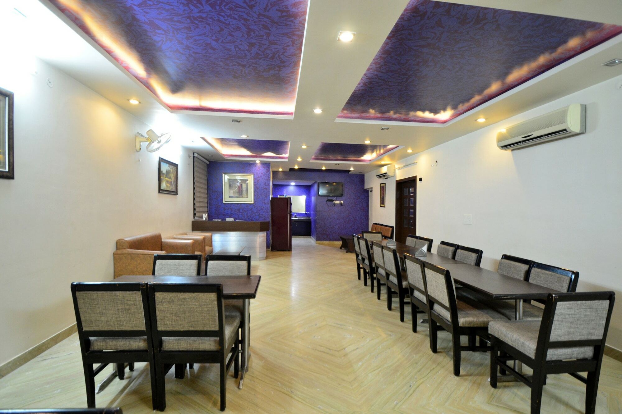 Oyo 26175 Hotel Jaipur